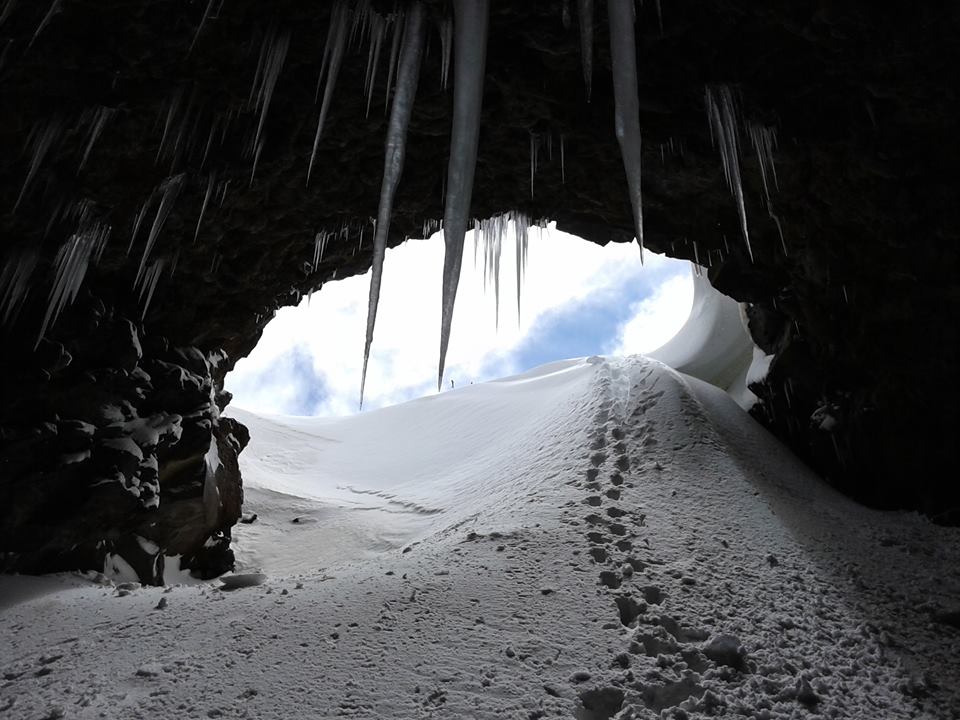 Nel cuore della Muntagna, alla scoperta della magica Grotta del Gelo !!!