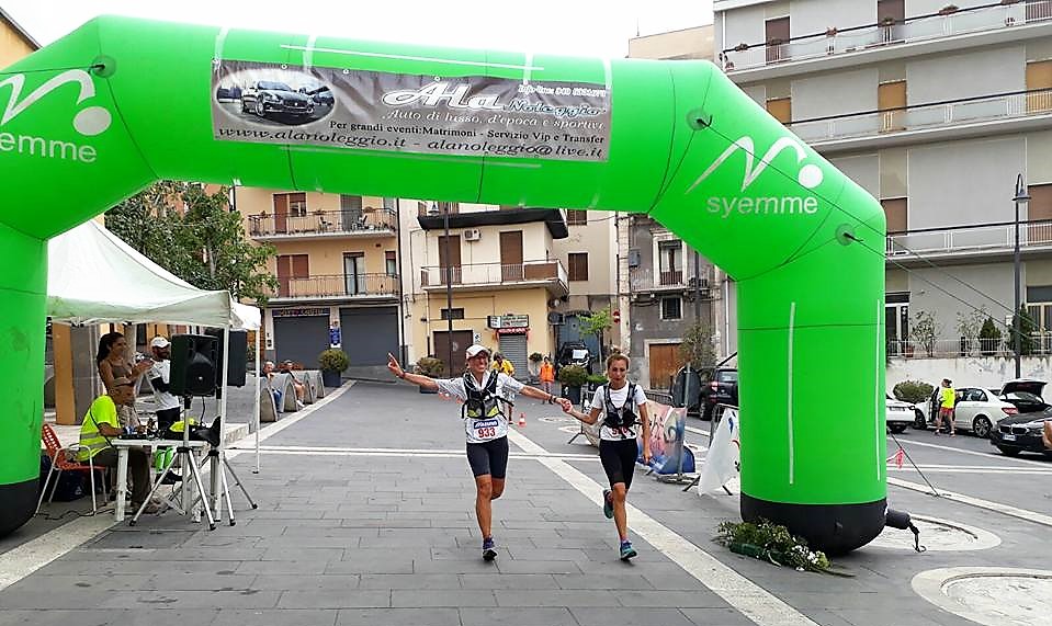 Elena, la donna che corre. “Per alzare gli occhi al cielo e guardare sempre Mamma Etna e papà Vulcano”
