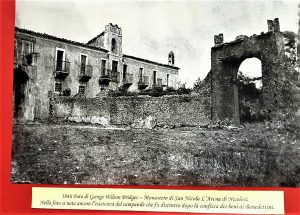 L'ex Monastero oggi sede del Parco in una rara foto di George Wilson del 1846. Dalla mostra sulla storia di Nicolosi (agosto 2017), archivio Turi Gemmellaro, 