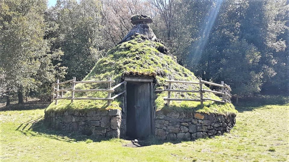 Domenica 15 aprile  a spasso tra i “pagghiari” dell’Etna, nel cuore del vecchio mondo pastorale