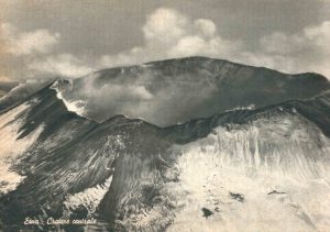 Fino al 1911 in cima all’Etna c’era un solo, grande Cratere (collezione personale)