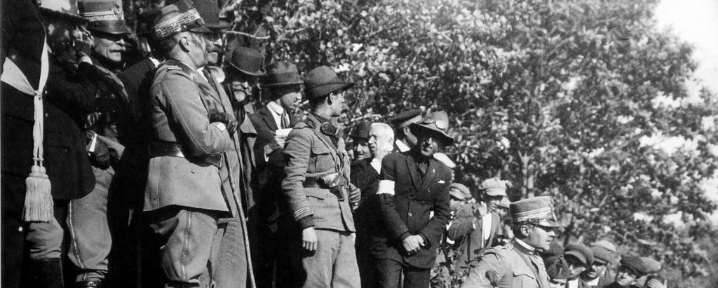17 giugno, cento anni fa. L’eruzione presso il Monte Nero, il Re e il Duce sull’Etna. E quel cappello cambiato per dispetto