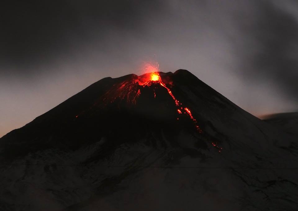 Etna. Scene da un “puttusiddu” (piccolo buco, little hole)