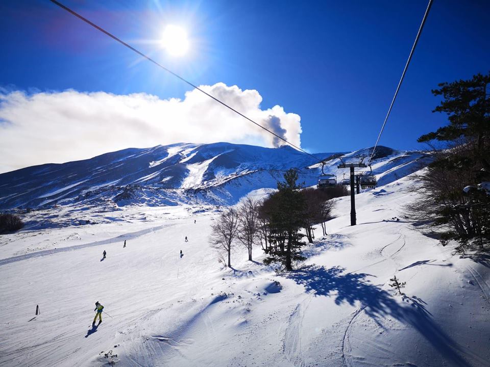 Sciare sull’Etna, emozione unica da vivere intensamente. E con il corretto approccio
