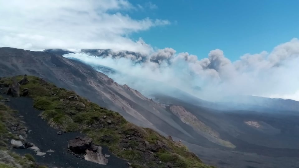 30 maggio 2019. Dal trekking all’inizio dell’eruzione in diretta: Etna “emotional view”