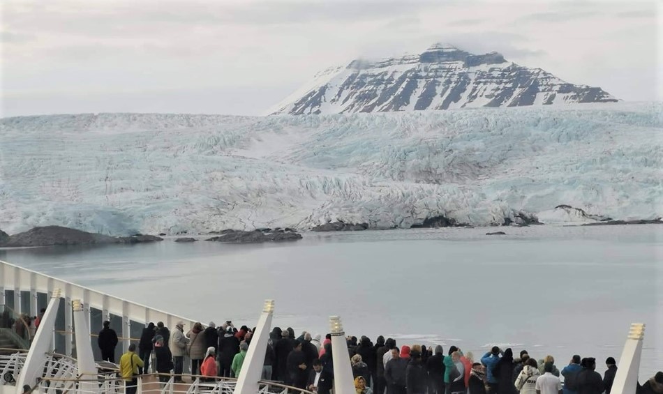 In capo al mondo e ritorno, su una città galleggiante