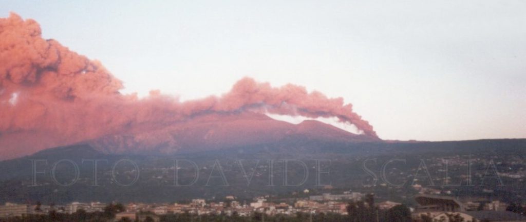 Piano Provenzana, Etna. Alba del 27 ottobre 2002