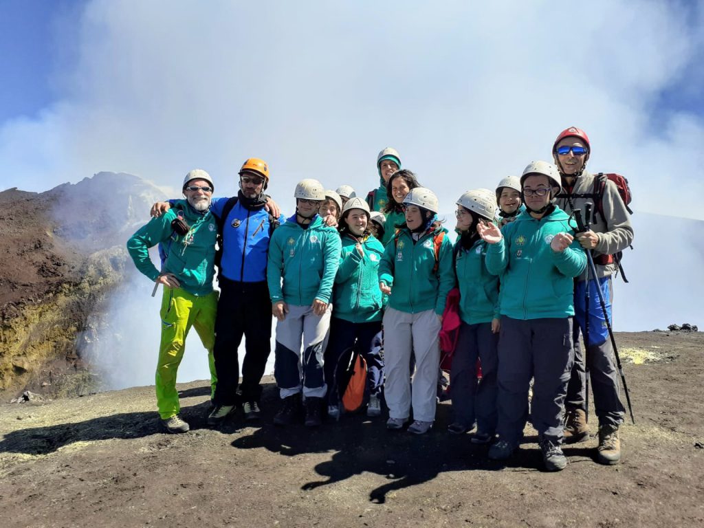 Nove ragazzi Down sulla vetta dell’Etna, “una grandiosa conquista”. Se si vuole si può