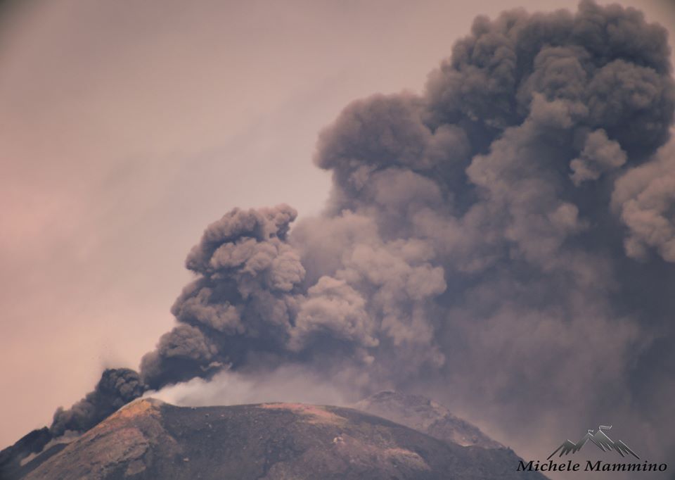 Etna, Nuovo Cratere di Sud Est. E’ sempre spettacolo