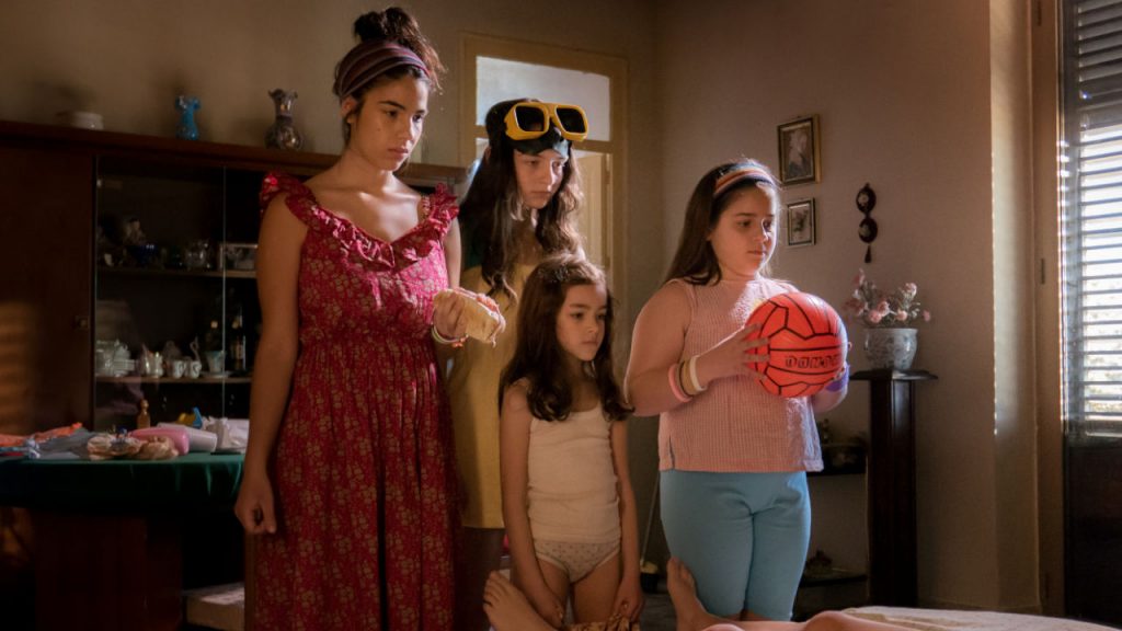 Le sorelle Macaluso, tutti noi, un pezzetto delle nostre vite