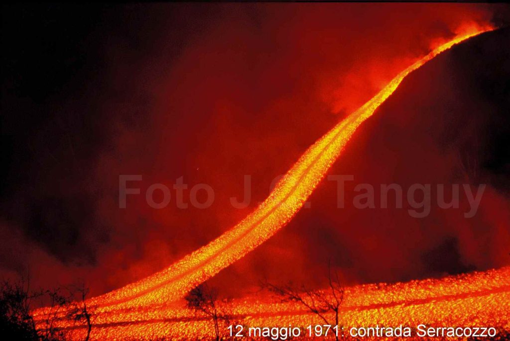 Etna, la grande eruzione del 1971. Un nuovo libro, il racconto di chi la visse, le fantastiche foto del professor Tanguy