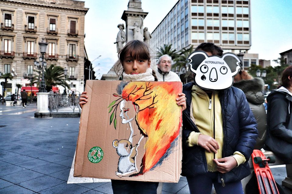 Tutta la crisi, una crisi. C’è il G20 a Catania, Fridays for future e altre associazioni in corteo. “Perché vogliamo vivere”