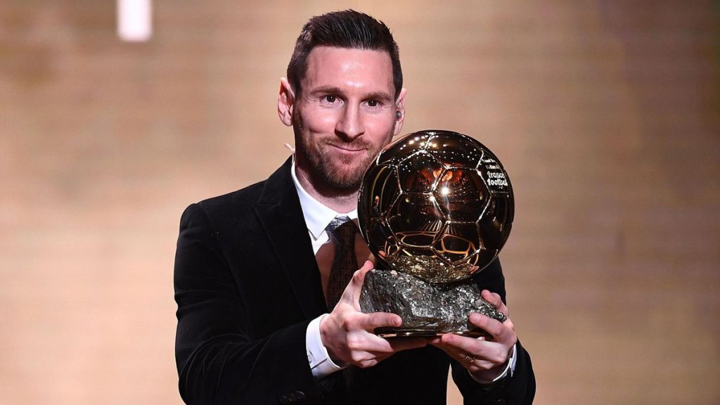 Non c’è pace neanche per il “Pallone d’Oro”. Quante polemiche per la settima volta di Leo Messi