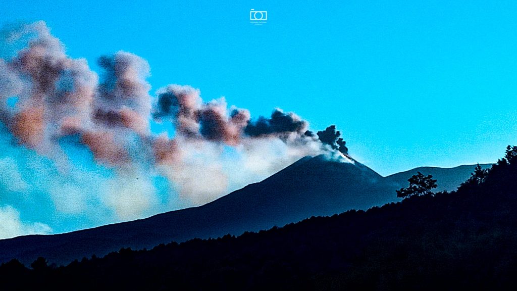 Etna, 21 maggio 2022, spettacolo magnifico