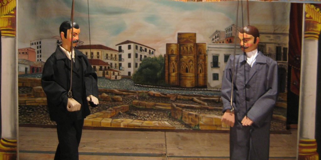 Angelo Sicilia e e i suoi emozionanti pupi antimafia ci raccontano Giovanni e Paolo