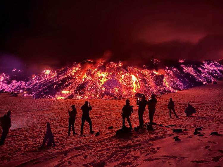 Etna in eruzione: gestione, sicurezza, approccio responsabile. Un evento straordinario e le sue implicazioni